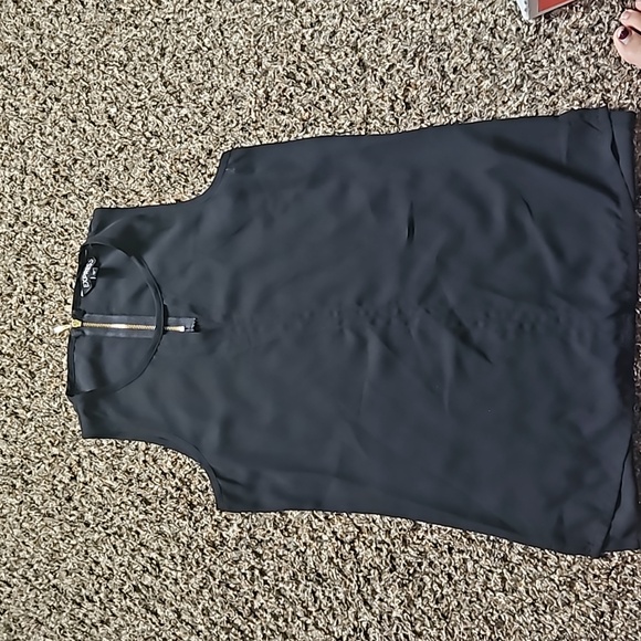 Blouse - Picture 2 of 3